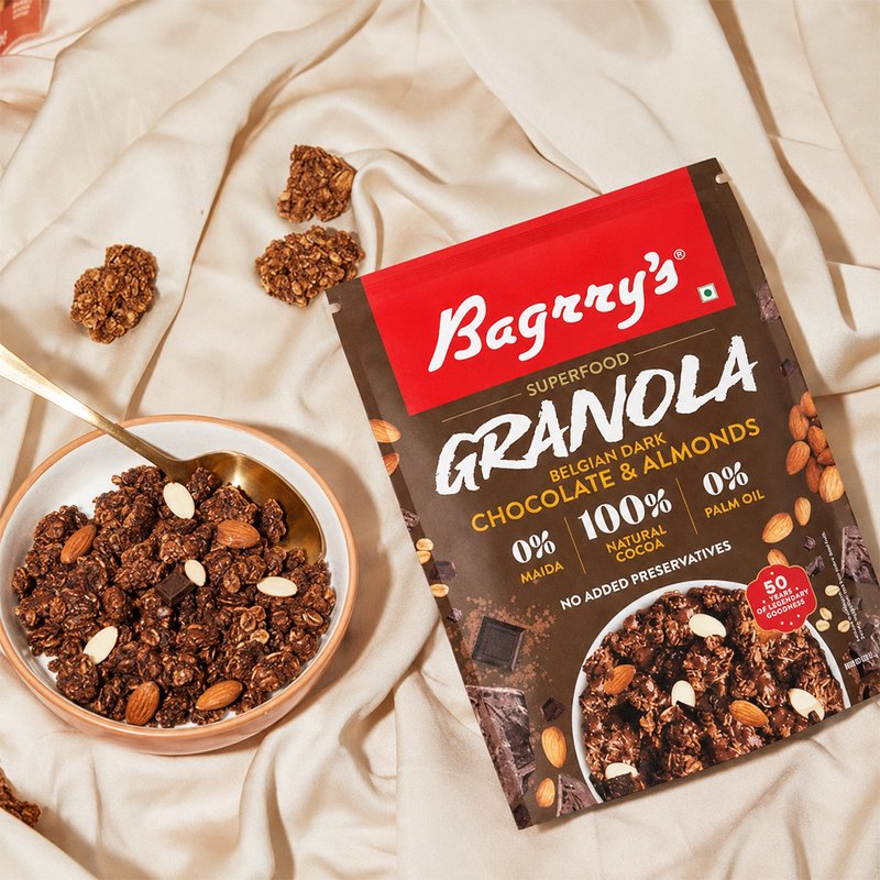 Bagrry’s Granola Chocolate & Almond 400 GM | Crunchy Chocolate Granola Breakfast Cereal with Almonds | High Fiber Healthy Snack for Milk, Yogurt & Daily Nutrition